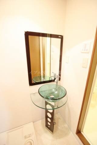 お洒落な洗面台 AXiS今