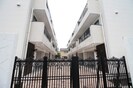 COTHAX西古松の外観