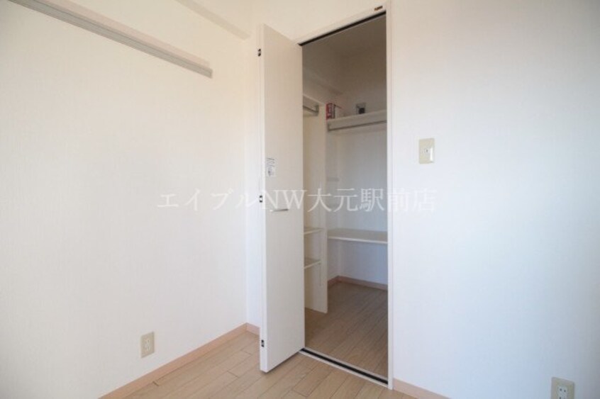 ウォークインクローゼット アリビオ高柳