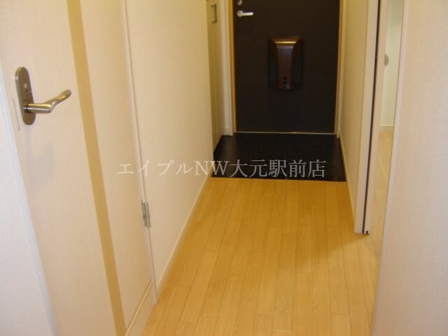 玄関（イメージ） ルナロベリア