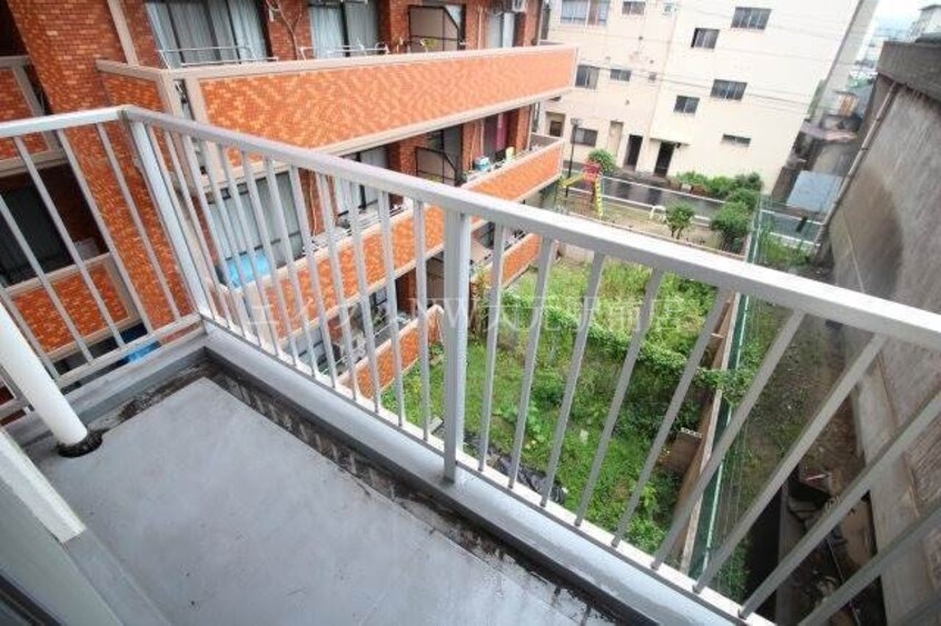 バルコニー ビッグバーンズマンション清輝橋
