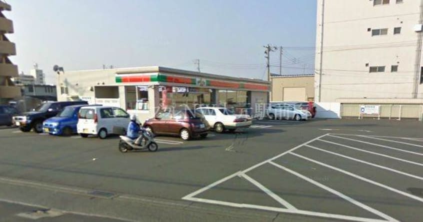 ハピーズ岡輝店(スーパー)まで507m リュミエール