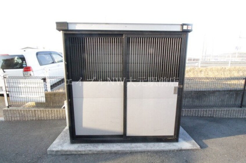  ラ・ベルコリーヌＢ