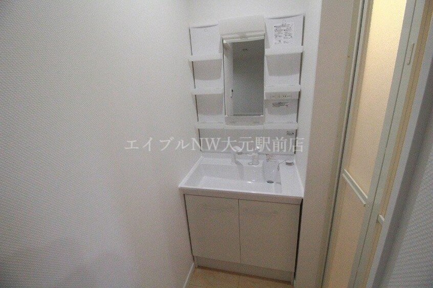  フルーリー中撫川　B棟