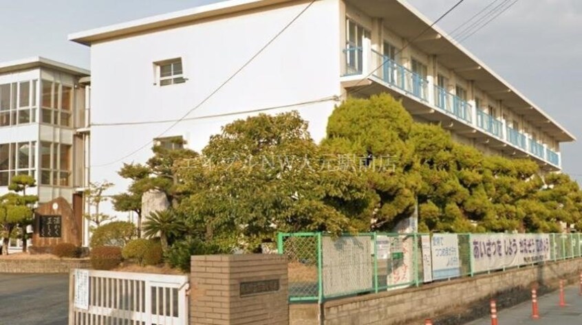 岡山市立芳田小学校(小学校)まで940m パームツリーＡ