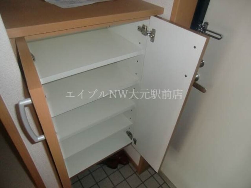 下駄箱 シオン北長瀬
