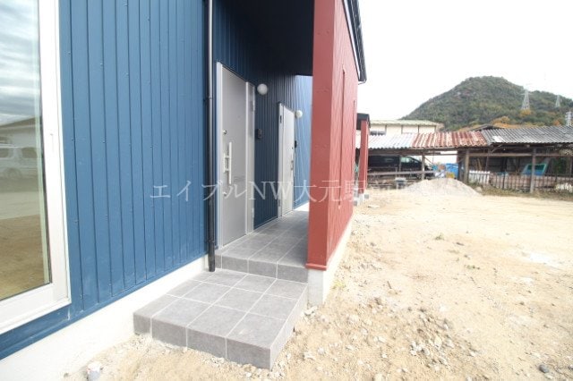  one side hills （ワンサイドヒルズ）