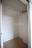  one side hills （ワンサイドヒルズ）