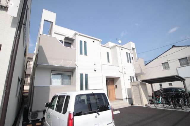  Grandtic Marin