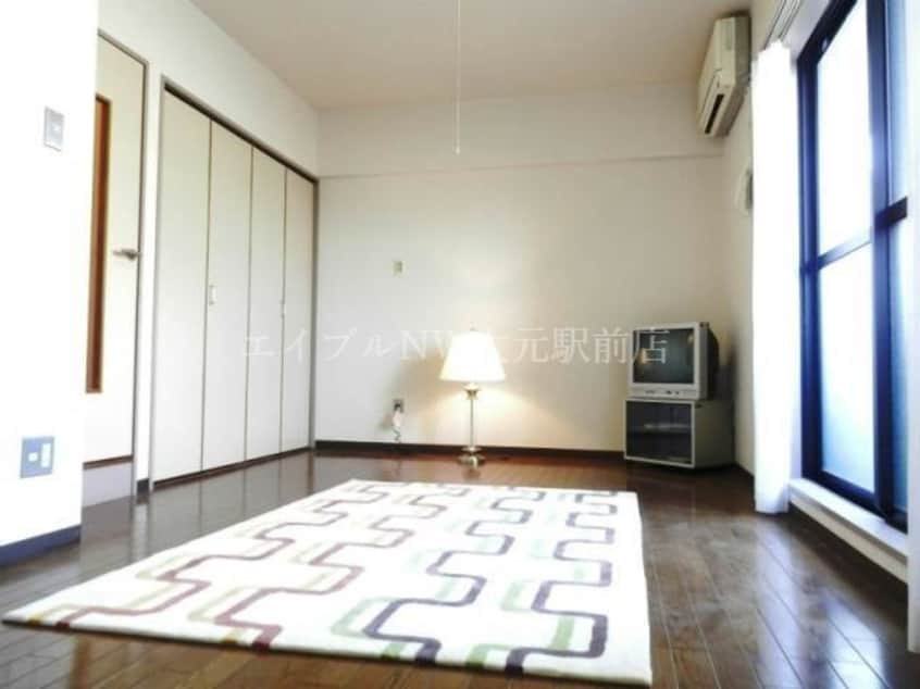 リビング ピラミドⅠ