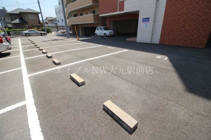 駐車場 レーベルシャトー