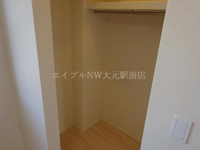 ウォークインクローゼット（イメージ） フィオーレ