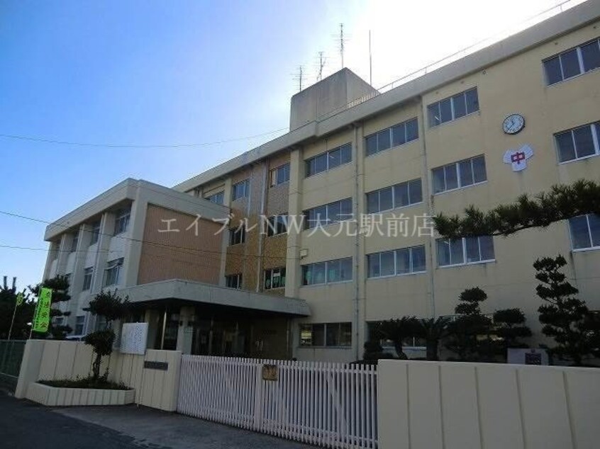 岡山市立桑田中学校(中学校/中等教育学校)まで821m カーサ新屋敷　A棟