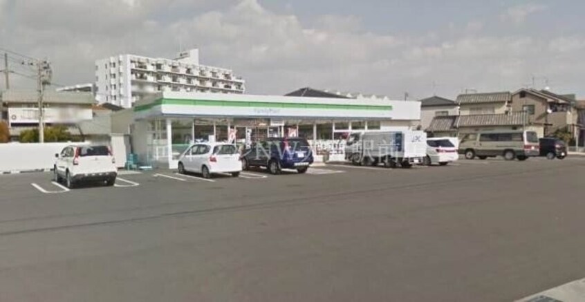 ファミリーマート岡山万倍店(コンビニ)まで504m ブルック新保