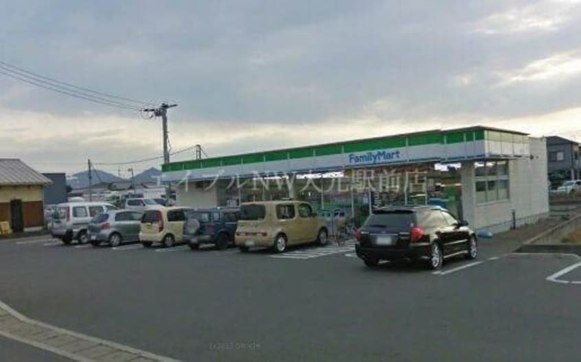 ファミリーマート岡山福島店(コンビニ)まで404m オレンジコート