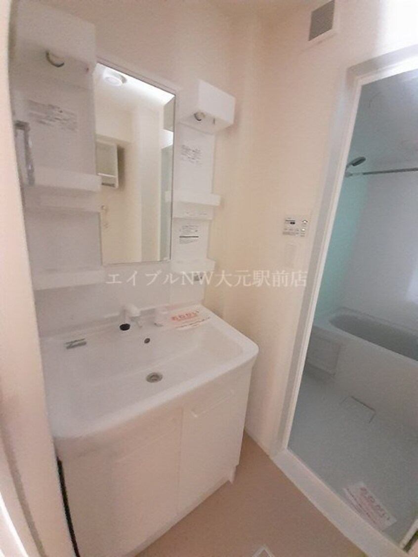  ホワイトリリー浜野