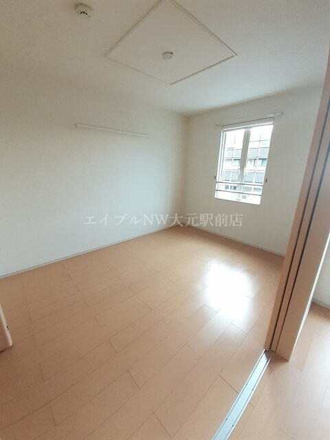  アンヴィーニュ