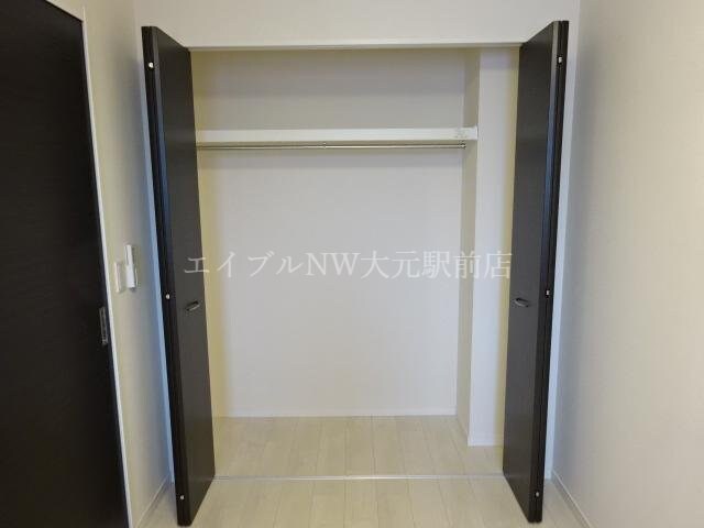 洋室クローゼット ディアコート下伊福