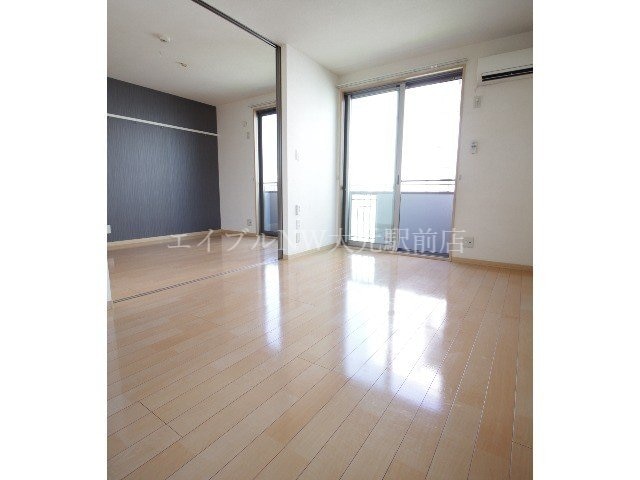 リビング シャーメゾン野田