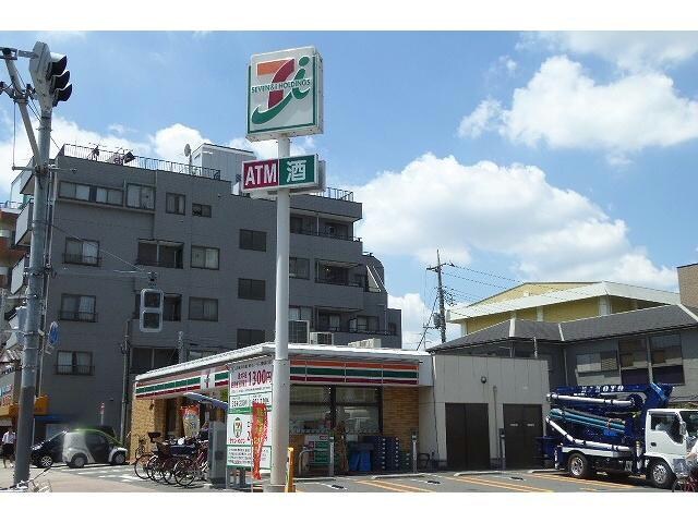 セブンイレブン葛飾亀有4丁目店(コンビニ)まで90m WISTERIA （ウィステリア）