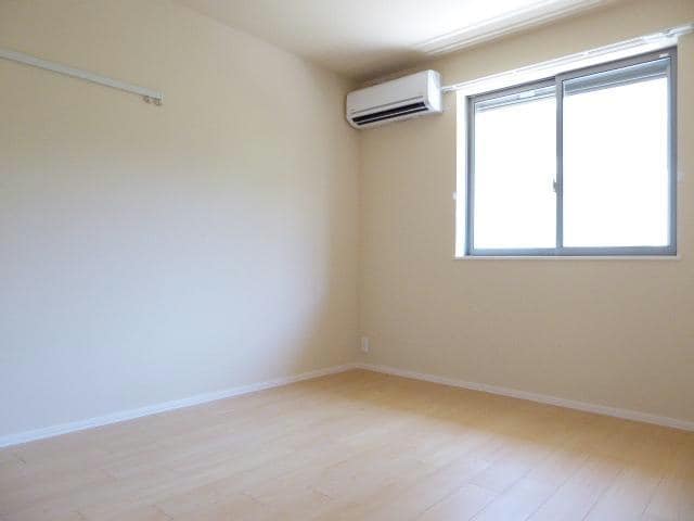  Ｌａｕｓａｎｎｅ