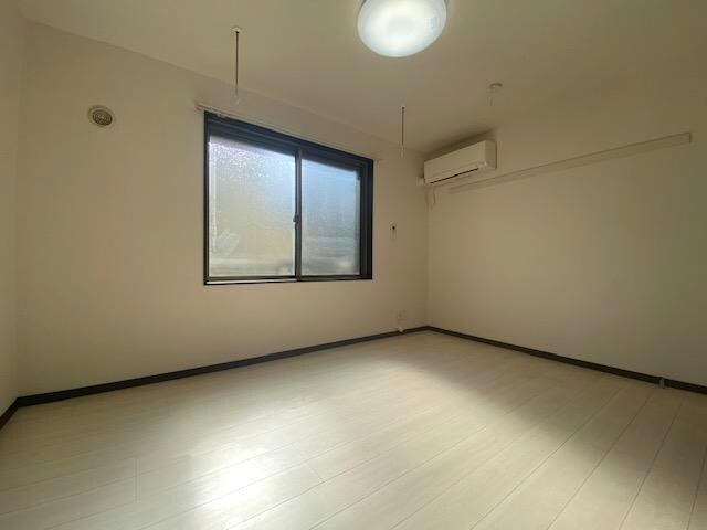  Garden Avenue Kita-Ayase