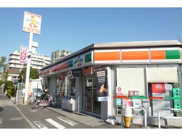 サンクス足立東和店(コンビニ)まで175m ラッシュグラス