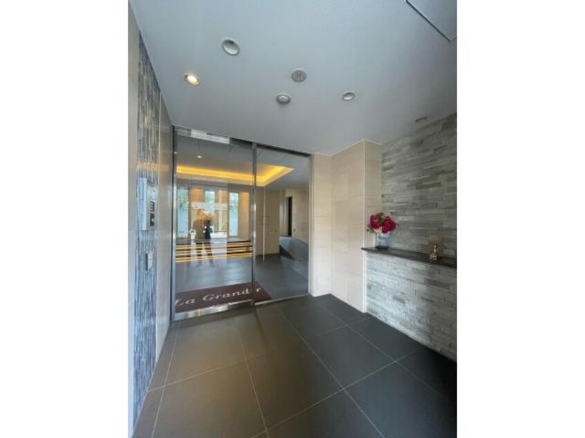  ラ　グランディール