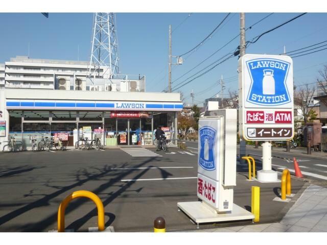 ローソン足立東和四丁目店(コンビニ)まで127m ALLEY　House