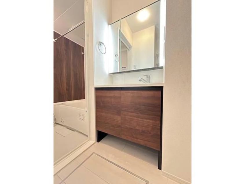  アンジュール綾瀬