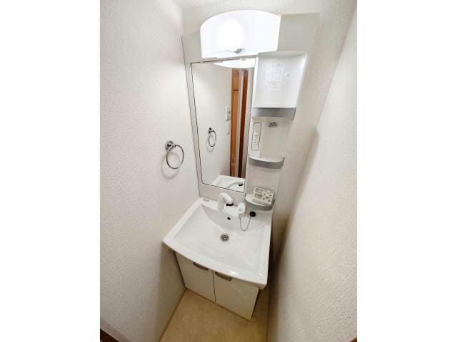  ペアパレス六町2号館