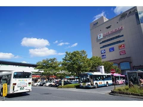 イトーヨーカドー亀有駅前店(スーパー)まで685m ハーモニーテラス亀有Ⅱ