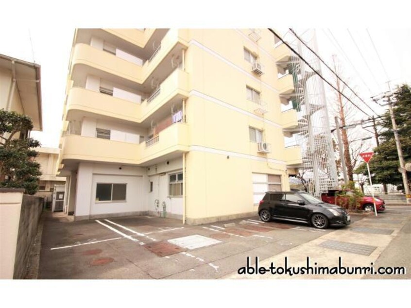  ベルヌーブ北浜ハイツ