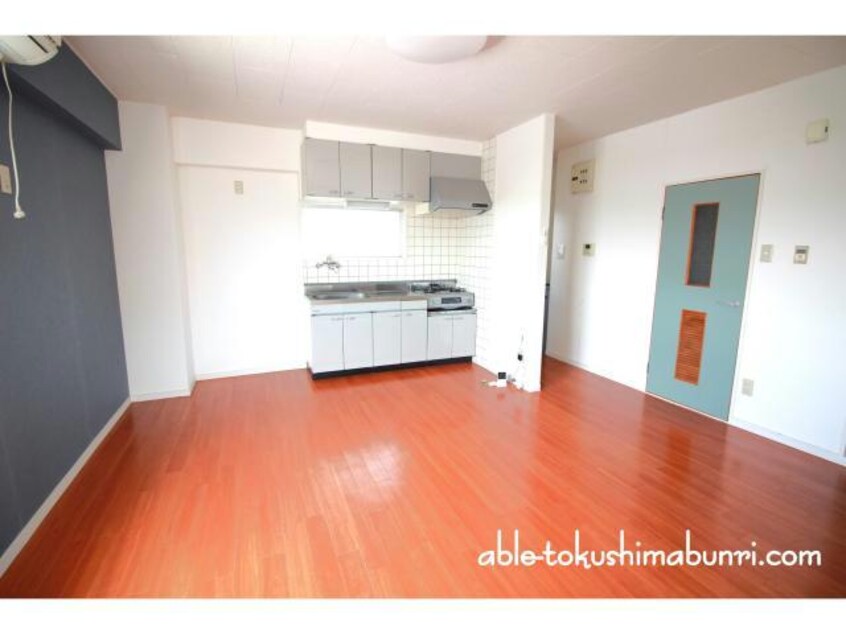  ベルヌーブ北浜ハイツ