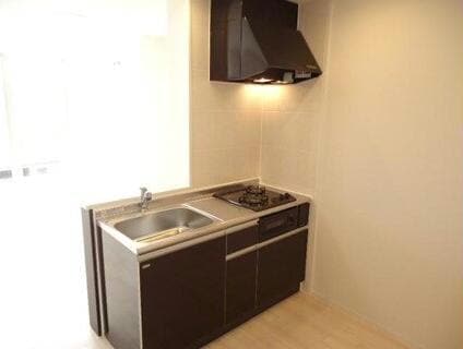  ユニヴァリィ県庁東