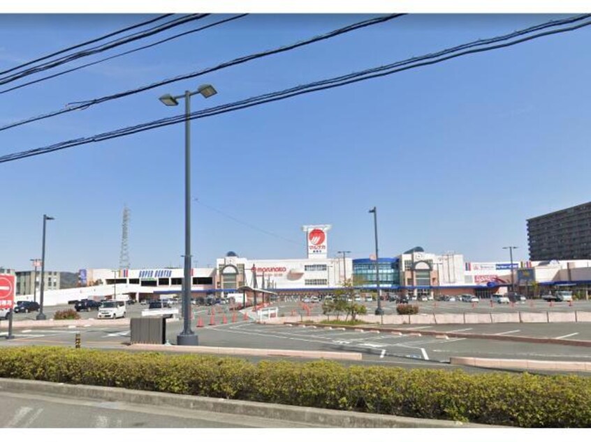 スーパーセンターマルナカ徳島店(ショッピングセンター/アウトレットモール)まで691m レーベンハイツ