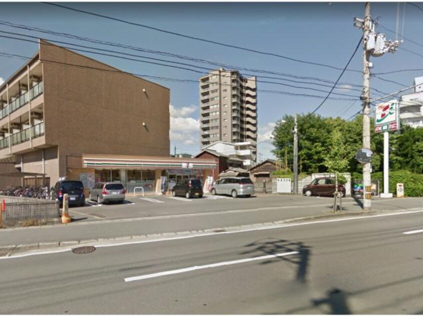 セブンイレブン徳島中常三島店(コンビニ)まで558m 松浦ビル