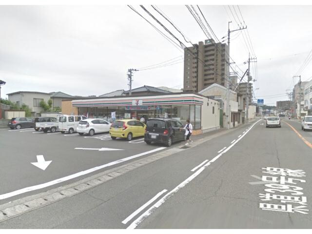 セブンイレブン徳島吉野本町6丁目店(コンビニ)まで582m 徳島線/徳島駅 徒歩15分 1階 築31年