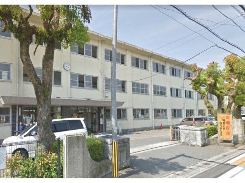 徳島市立城西中学校(中学校/中等教育学校)まで1445m アップルコート