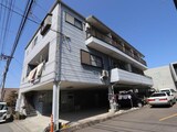 ファミール前川