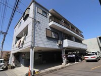 ファミール前川