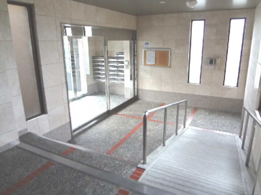  徳島市営バス/第一病院前 徒歩1分 4階 築18年