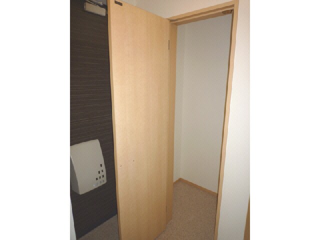 玄関 徳島市営バス/安宅一丁目 徒歩5分 3階 築12年