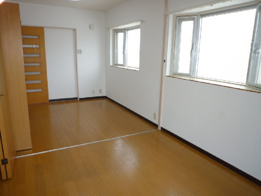 洋室 ファミールアキツ