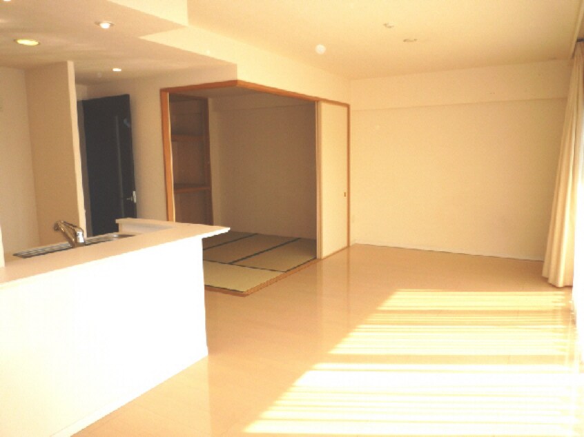 リビング サーパス福島