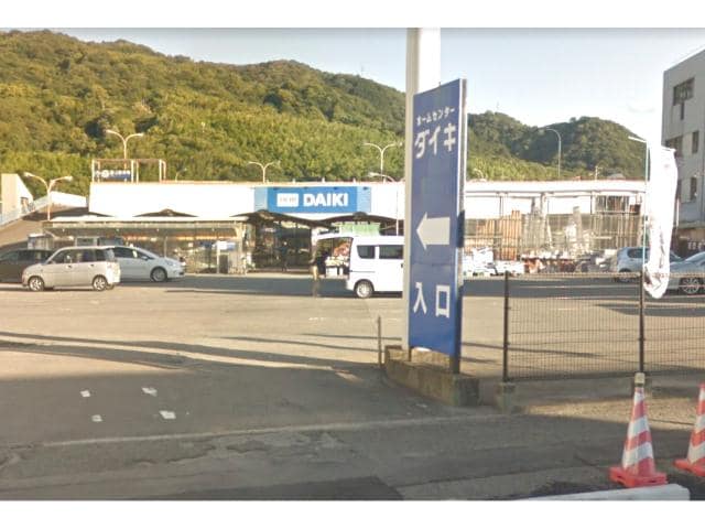 DCM徳島西店(電気量販店/ホームセンター)まで1481m ｱｾﾞﾘｱﾌﾞﾛﾑ