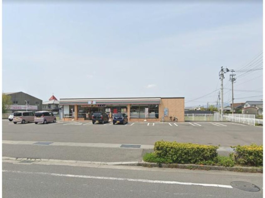 セブンイレブン北島江尻店(コンビニ)まで753m レジデンス北島