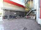 正面玄関･自転車置き場 高徳線/徳島駅 徒歩23分 2階 築18年
