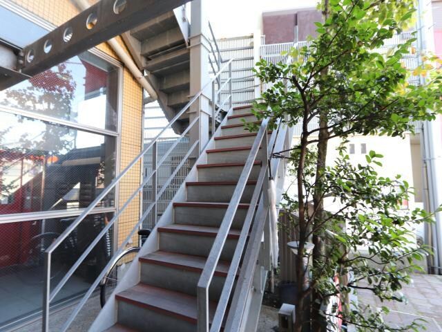 階段 高徳線/徳島駅 徒歩23分 2階 築18年
