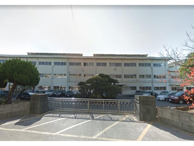 徳島市立八万小学校(小学校)まで1081m 牟岐線/二軒屋駅 徒歩11分 2階 築2年